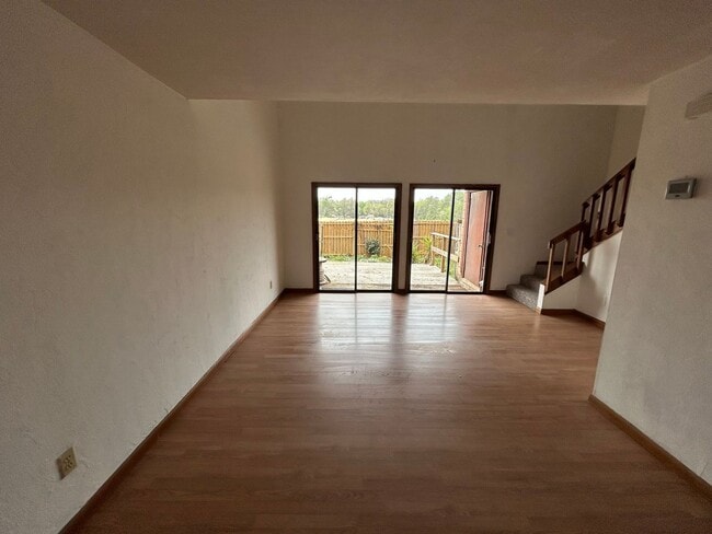 Photo - 2/2 In Green Leaf