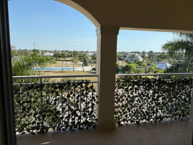 Photo - roman plaza Unit 402