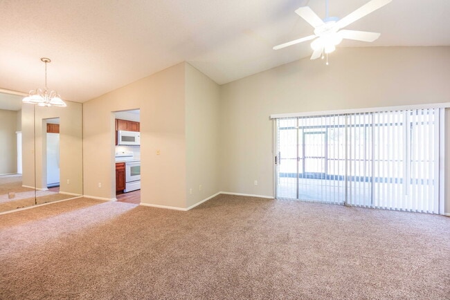 Photo - 5701 Longleaf Dr