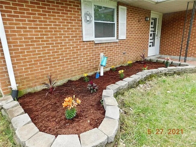 Photo - 4792 Pyrmont Rd