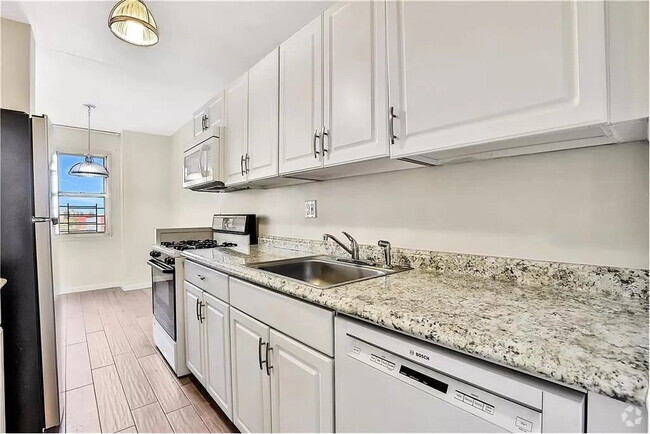 Building Photo - 1 BEDROOM APARTMENT AVAILABLE FOR RENT Unit Apt #12N