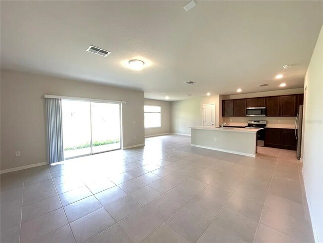 Photo - 30561 Gilbern Rd