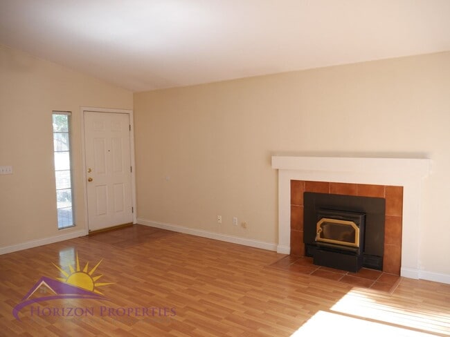 Photo - Open 3 Bed 2.5 Bath 1,959 Sq. Ft. Antelope Home