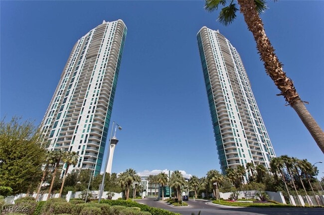 Building Photo - 222 Karen Ave Unit 1006