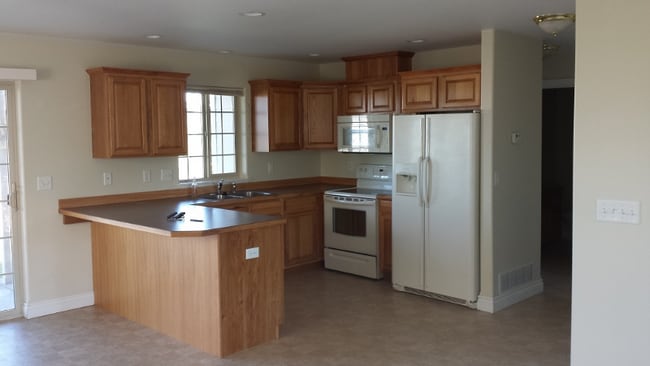 Photo - 1010 Redpoll Loop