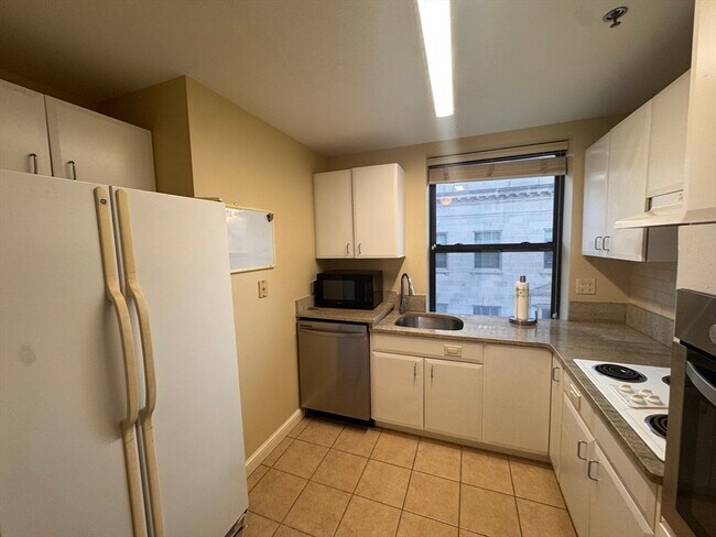 Photo - 644 Beacon St Unit 404