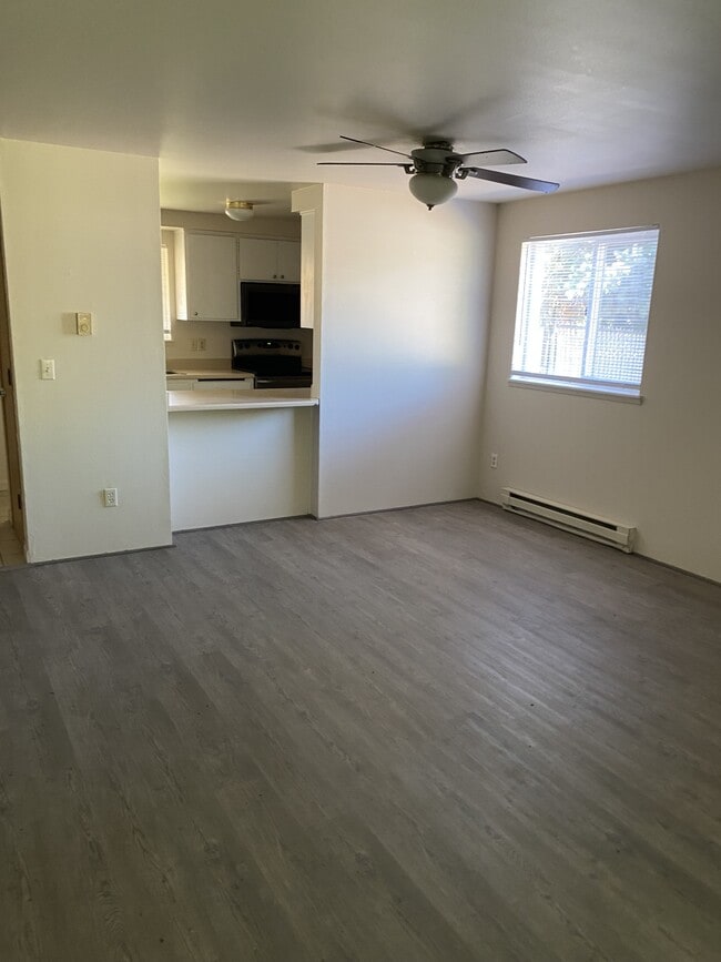 Photo - 505 Louis J Ave