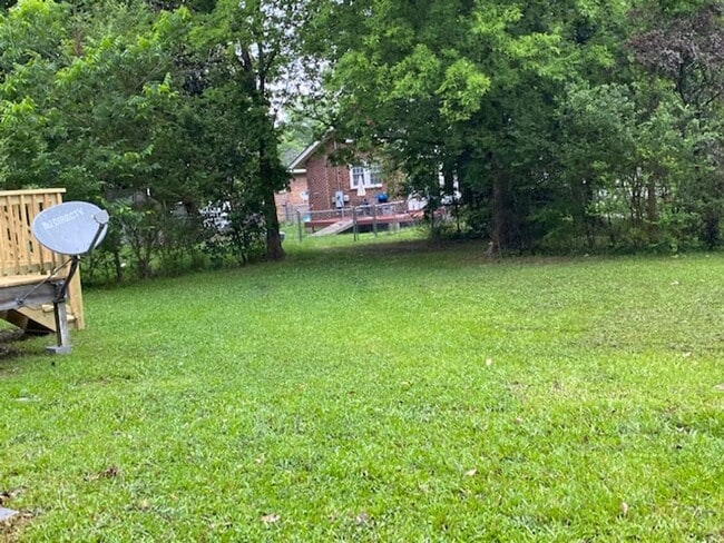 Photo - 19 Dogwood St NE