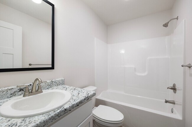 Photo - BRAND NEW 3 BEDROOM HOME - BOLIVAR, MO