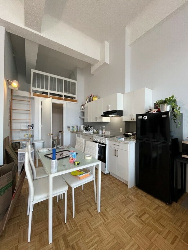 Building Photo - 70 Brookline Ave Unit 61-211