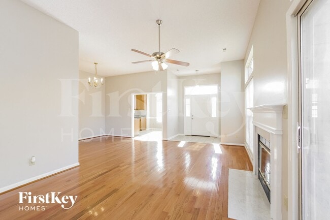 Photo - 3105 Denhem Ct