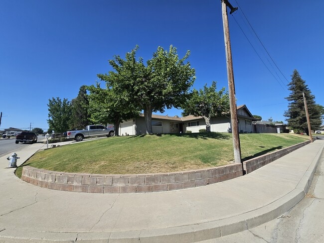 Photo - 2801 Loyola St