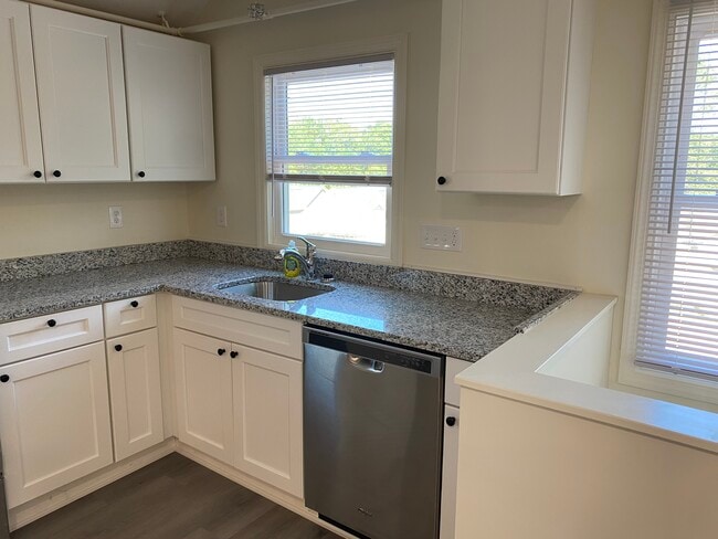 Photo - 164 Main St Unit 3