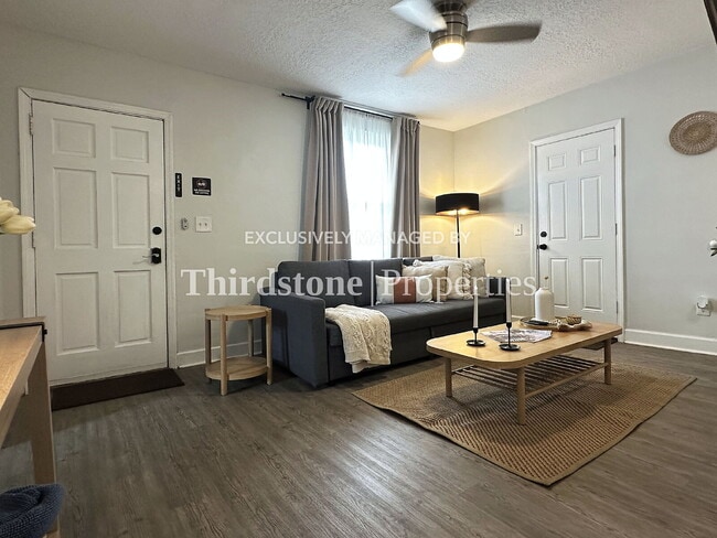 Photo - 2508 Gilmore St