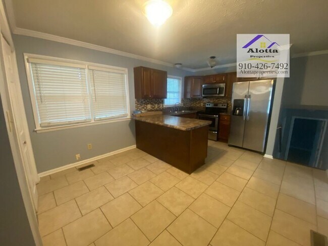 Photo - 6114 Regis Ct