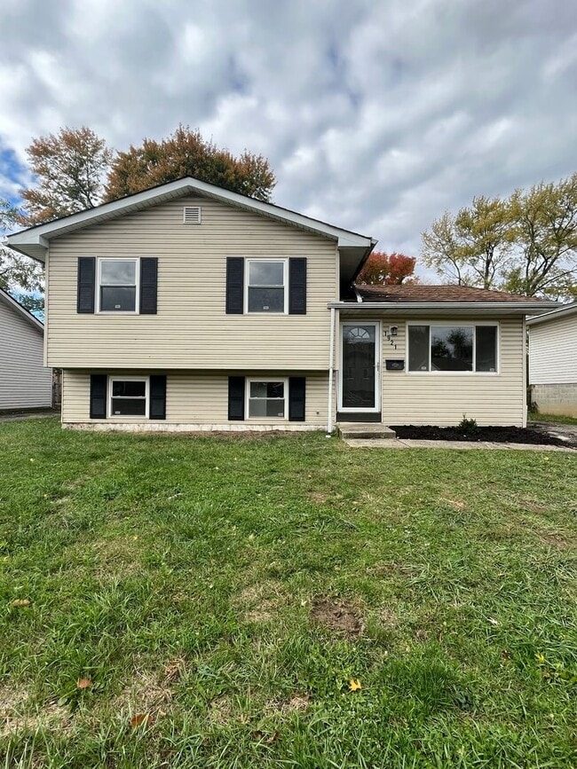 Building Photo - Charming 3 Bedroom Home with Finished Base...