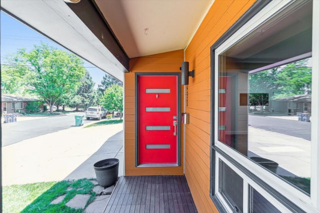 Photo - 5480 W Iowa Ave