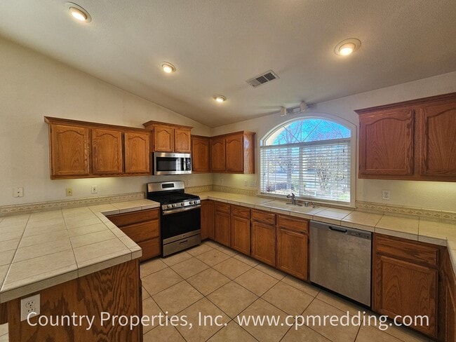 Photo - Modern 3-Bedroom House on Cul-de-Sac with Newer Flooring Coming Available Soon!