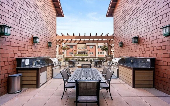 2050 N Main St Unit SI ID1542967P