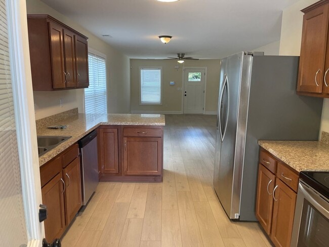 Photo - Pre-Leasing Now for 2026 UK School Year!