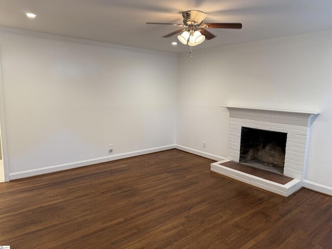 Photo - 320 Elaine Ave