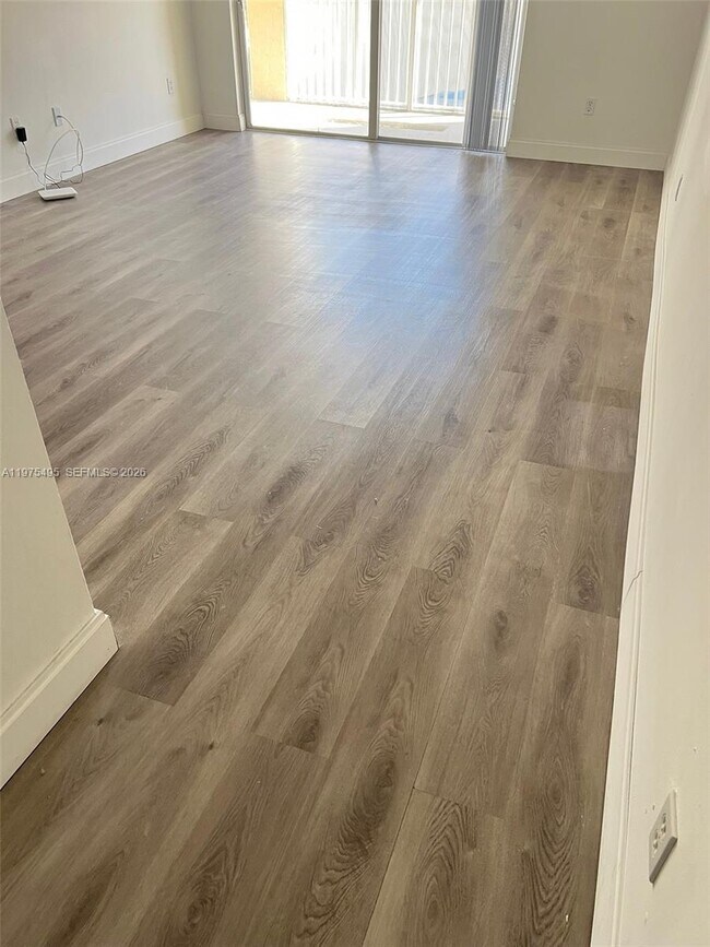 Photo - 440 S Park Rd Unit 4-202