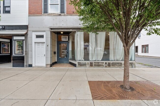 Building Photo - 79-81 Main Street Rental
