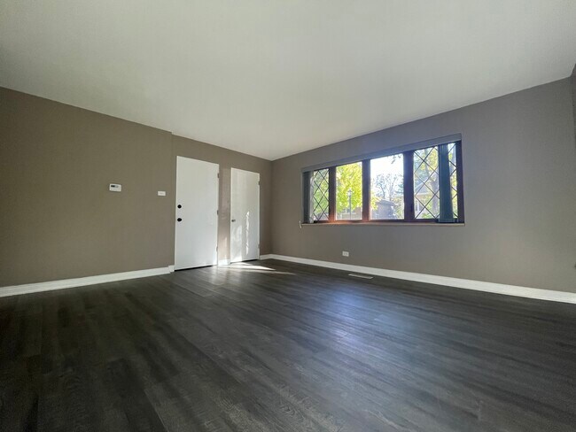 Building Photo - 148 E Quincy St Unit 2