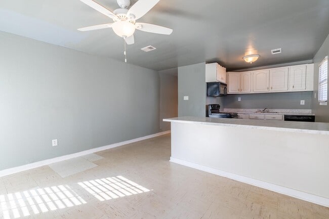 Photo - 318 Gannt St