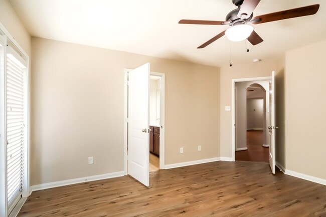 Photo - 12066 Quartersawn Ln