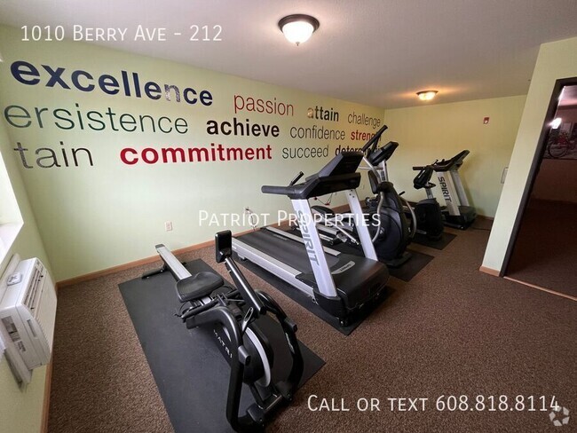 Building Photo - LUXURY APARTMENT W/ FITNESS CENTER INCLUDED! Unit 212