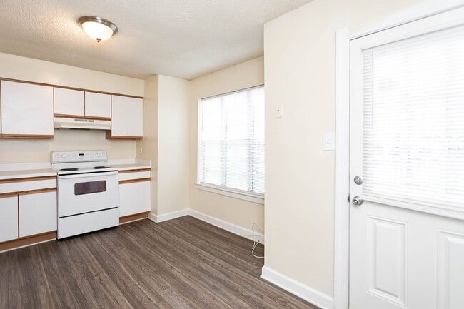 Photo - Don't miss the chance to call this Virgini... Casa Adosada