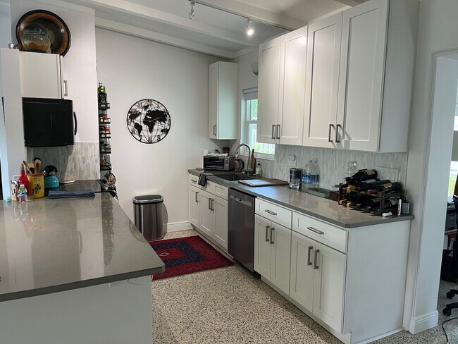 Photo - 2236 Datura St