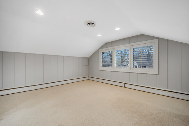 Photo - 120 E 8th St
