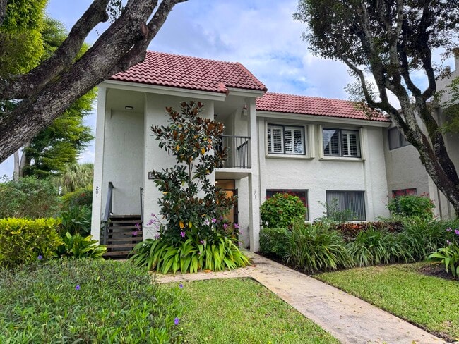 Photo - 5750 Fairway Park Ct Unit 101