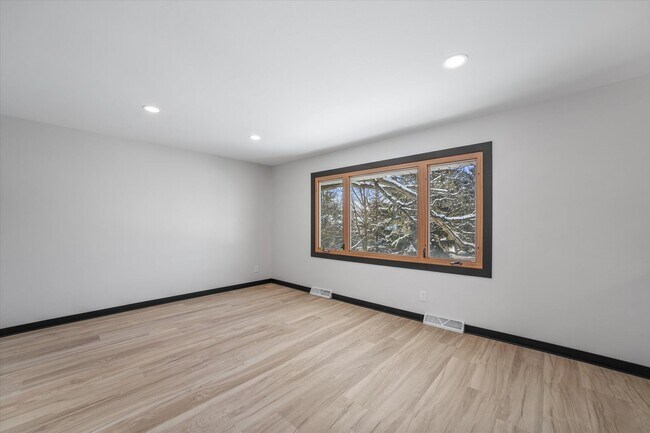 Photo - 666-668 Hearne Ct. Unidad 668 Hearne Ct