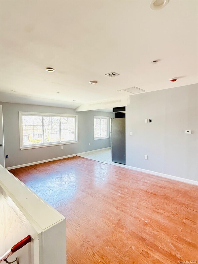 139-22 Lakewood Ave Unit 2F