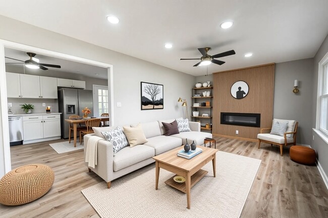 Photo - 212 Couch St