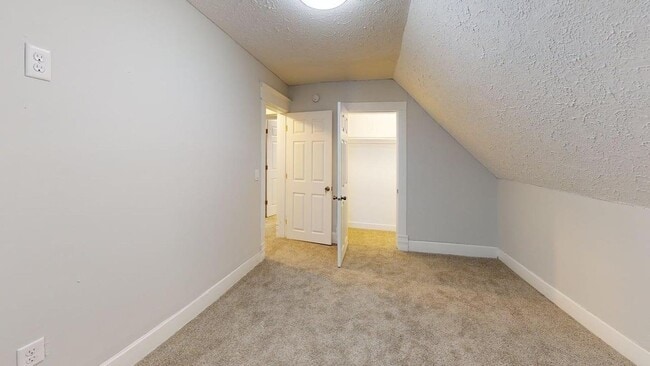 Photo - 1043 N Holmes Ave