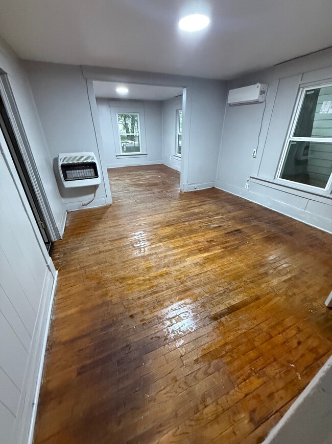 Photo - 125 Butler St