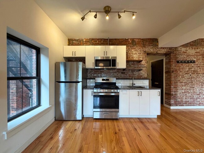 Photo - 203 Liberty St