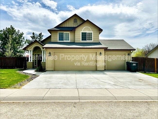 Photo - 1447 Kesler Dr W House