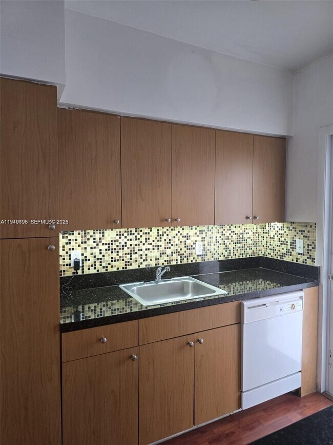 Photo - 450 77th St Unit 8