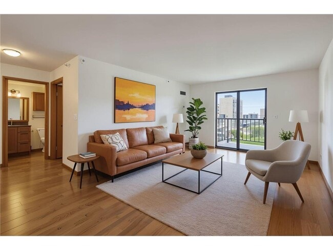 Building Photo - 78 10th St E Unit 806