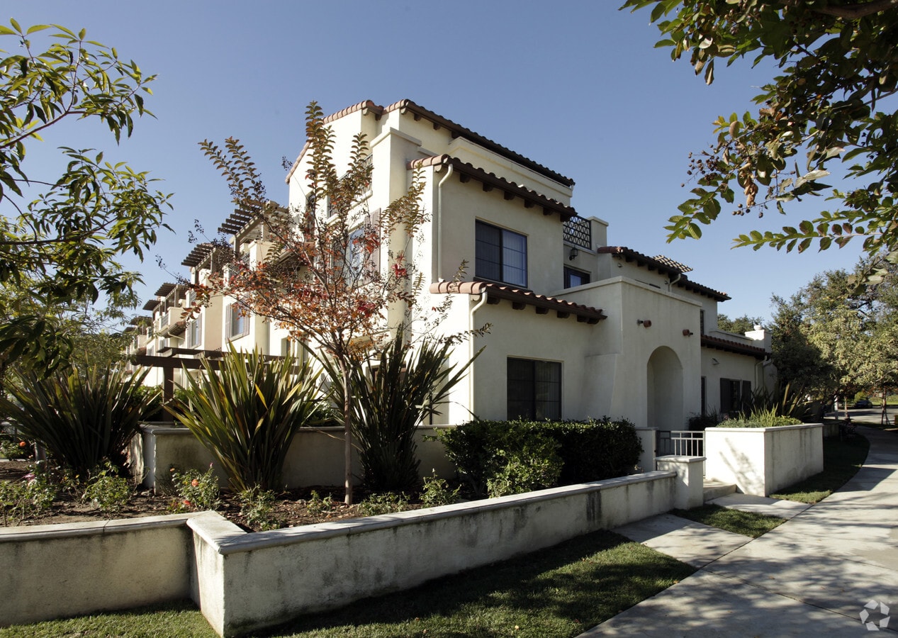 879 Michigan blvd. - 879 Michigan Blvd