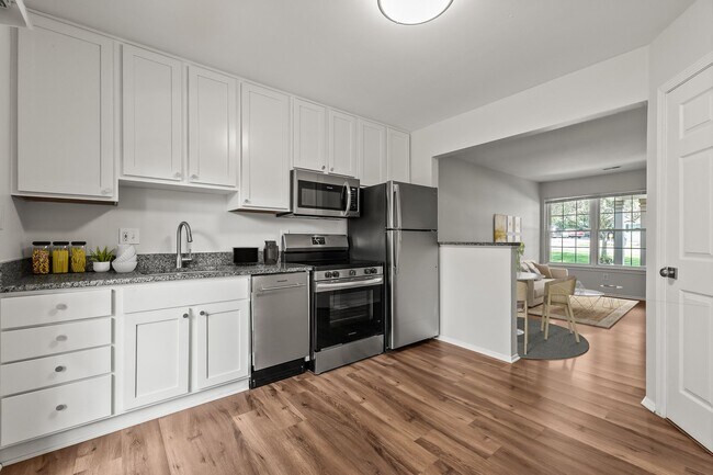 Photo - Plymouth Gardens Apartments