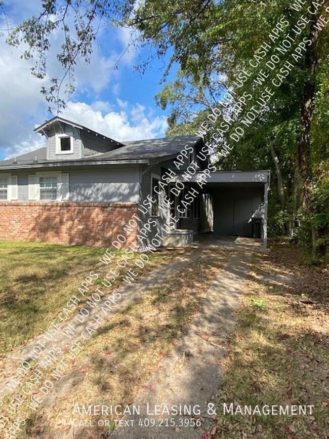 Photo - 810 Ellis Ave