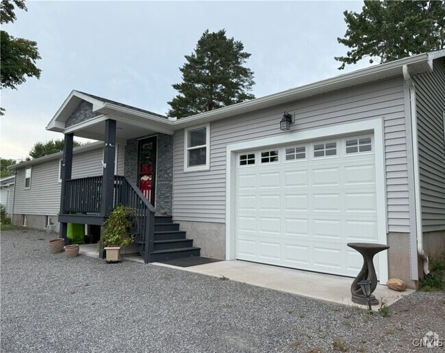 Building Photo - 2977 Seneca Turnpike Rental