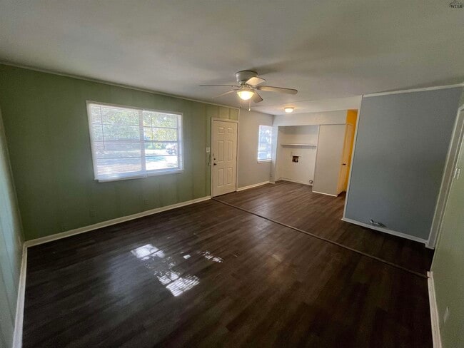 Photo - 1900 Huff St