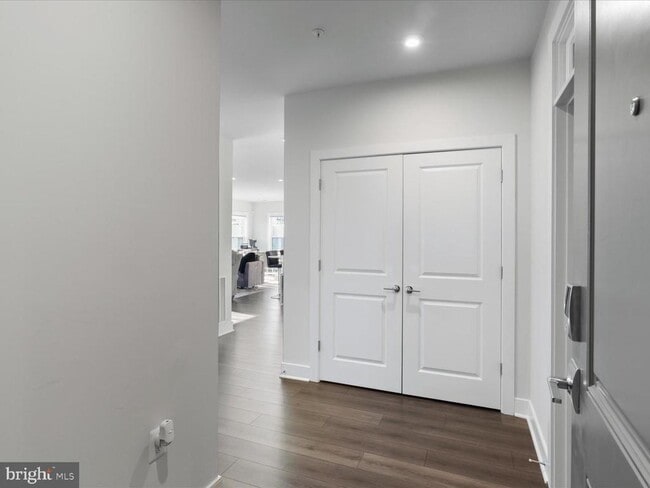 Photo - 100 St Ives Pl Unit 402